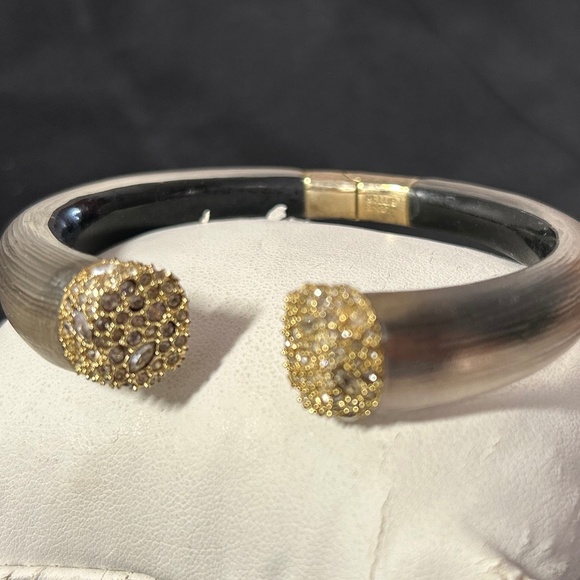 Bracelet - Picture 1 of 1